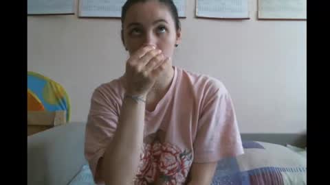 Snapshot of prettybella_7 chatting on February 2025 09:00:02 AM Bella online show from February 2025 09:00:02 AM