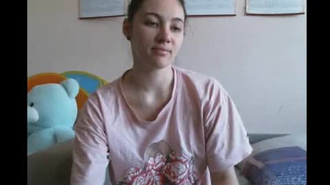 Snapshot of prettybella_7 chatting on February 2025 10:29:02 AM Bella online show from February 2025 10:29:02 AM