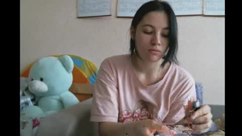 Snapshot of prettybella_7 chatting on February 2025 12:21:02 PM Bella online show from February 2025 12:21:02 PM