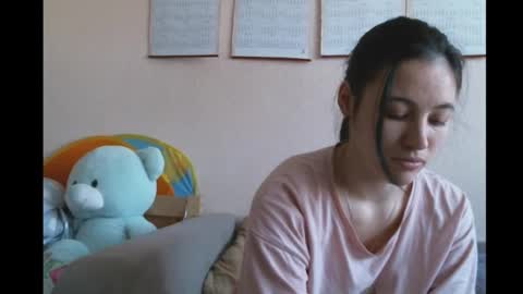 Snapshot of prettybella_7 chatting on February 2025 11:00:02 AM Bella online show from February 2025 11:00:02 AM