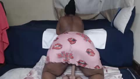 Snapshot of prettyblack25 chatting on February 2026 12:55:02 AM Cindy online show from February 2026 12:55:02 AM