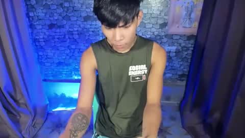 Snapshot of prettyboy_asian chatting on September 2025 07:34:01 AM Mark online show from September 2025 07:34:01 AM