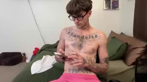 pretty boy online show from March 2026 04:28:02 AM