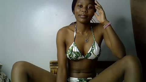 Snapshot of prettycoco_ chatting on May 2026 02:51:02 AM coco online show from May 2026 02:51:02 AM