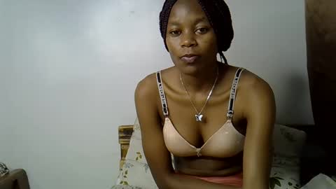 Snapshot of prettycoco_ chatting on May 2026 03:45:01 AM coco online show from May 2026 03:45:01 AM