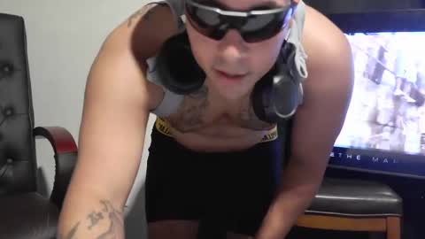 Snapshot of prettydaddyik6992 chatting on October 2025 06:27:02 PM DADDYDICRICO6969 online show from October 2025 06:27:02 PM
