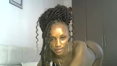 Snapshot of prettygee21 chatting on February 2026 09:43:01 AM Pretty darkskin doll online show from February 2026 09:43:01 AM