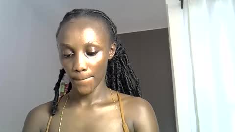Snapshot of prettygee21 chatting on March 2026 07:47:02 AM Pretty darkskin doll online show from March 2026 07:47:02 AM