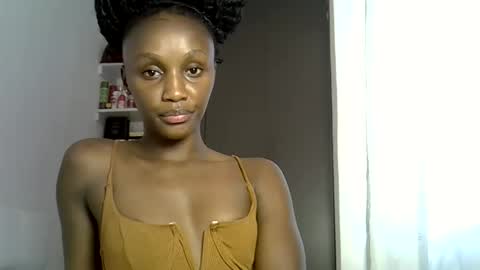 Snapshot of prettygee21 chatting on April 2026 10:18:01 AM Pretty darkskin doll online show from April 2026 10:18:01 AM
