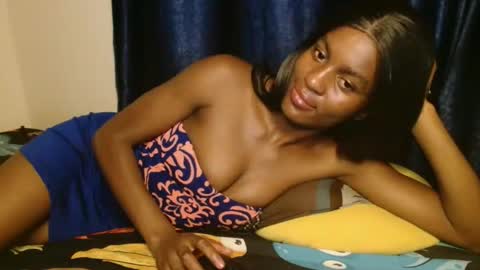 Snapshot of prettygoddess1 chatting on May 2026 01:22:02 AM Mary online show from May 2026 01:22:02 AM