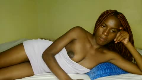 Snapshot of prettygoddess1 chatting on May 2026 05:33:01 PM Mary online show from May 2026 05:33:01 PM