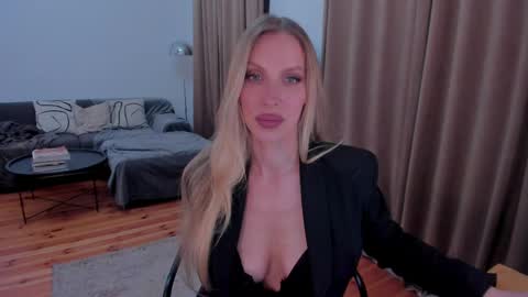 Snapshot of prettyk1ller chatting on May 2026 11:45:02 PM Eva online show from May 2026 11:45:02 PM