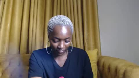 Snapshot of prettyquee chatting on December 2024 08:49:02 PM sasha online show from December 2024 08:49:02 PM