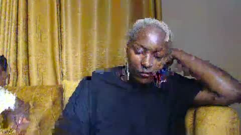 Snapshot of prettyquee chatting on January 2025 06:58:02 PM sasha online show from January 2025 06:58:02 PM
