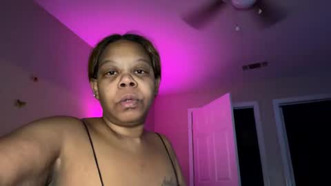 prettyworld24 online show from January 2025 12:52:02 AM