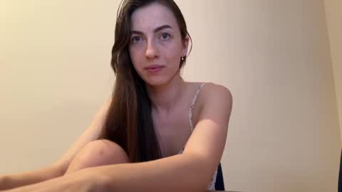prettyyy_angel online show from April 2026 06:05:01 PM