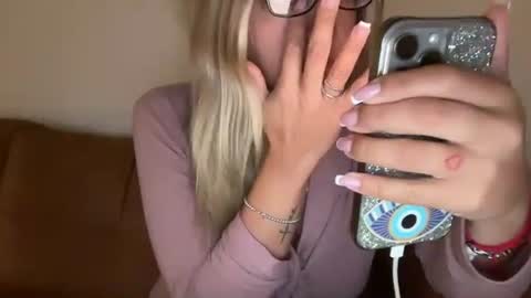 Snapshot of prettyyykittyyy22 chatting on September 2025 08:38:02 AM prettyyykittyyy22 online show from September 2025 08:38:02 AM