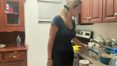 Snapshot of prettyyykittyyy22 chatting on November 2025 09:39:02 PM prettyyykittyyy22 online show from November 2025 09:39:02 PM