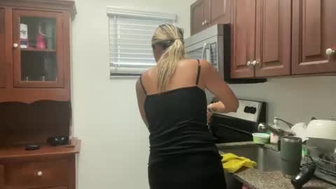 Snapshot of prettyyykittyyy22 chatting on November 2025 05:56:02 PM prettyyykittyyy22 online show from November 2025 05:56:02 PM