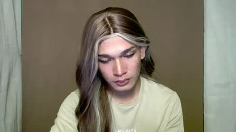 Snapshot of pricelessbeautyxxx chatting on December 2025 06:26:01 PM TINA online show from December 2025 06:26:01 PM