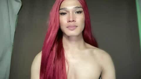 Snapshot of pricelessbeautyxxx chatting on December 2025 06:34:01 PM TINA online show from December 2025 06:34:01 PM