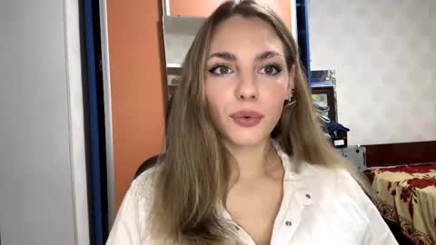 Snapshot of pricillahoinacki chatting on November 2025 06:29:01 PM Amelia online show from November 2025 06:29:01 PM