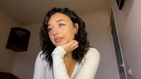 Snapshot of pricillalivsey chatting on December 2025 12:21:02 PM Sofi online show from December 2025 12:21:02 PM