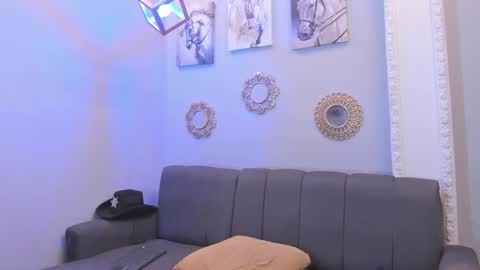 prince_arthur77 online show from March 2025 12:34:01 PM