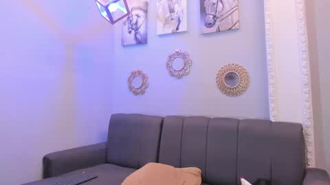 prince_arthur77 online show from March 2025 03:39:01 PM