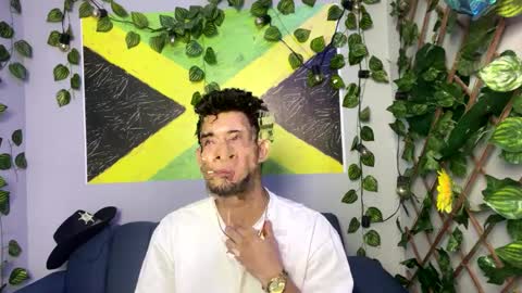 prince_arthur77 online show from October 2025 02:25:01 PM