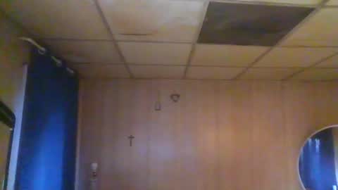 johnny online show from April 2026 04:43:02 PM