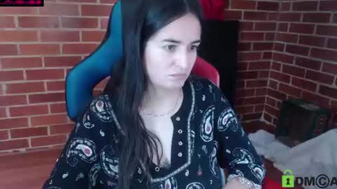 Snapshot of princesa_leia_zathur chatting on June 2026 01:43:01 PM Leia online show from June 2026 01:43:01 PM