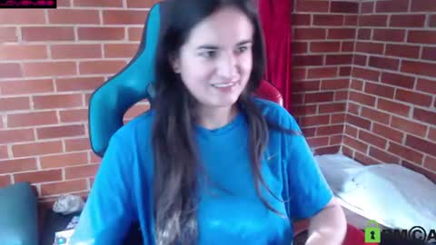 Snapshot of princesa_leia_zathur chatting on July 2026 01:02:01 PM Leia online show from July 2026 01:02:01 PM