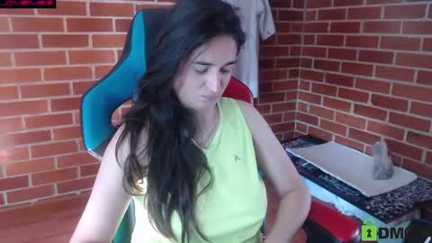 Snapshot of princesa_leia_zathur chatting on July 2026 02:43:01 PM Leia online show from July 2026 02:43:01 PM