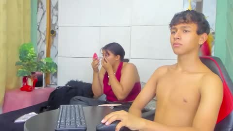 PrincesANDdark online show from January 2026 07:17:01 PM