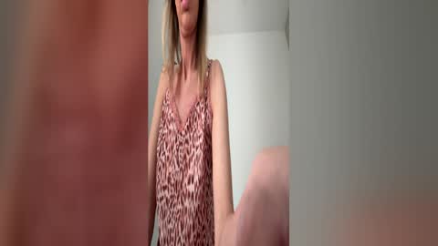 Snapshot of princesless chatting on June 2026 04:38:01 PM princesless online show from June 2026 04:38:01 PM