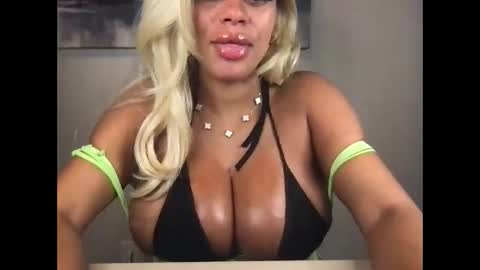 Snapshot of princess1tick chatting on April 2026 08:10:01 PM princess1tick online show from April 2026 08:10:01 PM