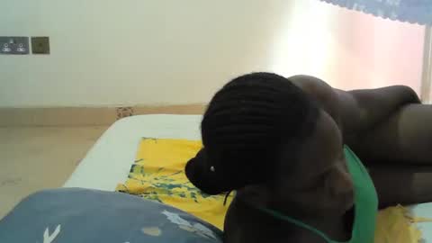 Snapshot of princess_cutie chatting on February 2025 11:43:01 AM princess online show from February 2025 11:43:01 AM