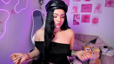 Snapshot of princess_saris chatting on June 2026 08:22:01 PM online show from June 2026 08:22:01 PM