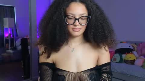 Snapshot of princessamberrrxo chatting on September 2025 09:15:01 PM Amber online show from September 2025 09:15:01 PM