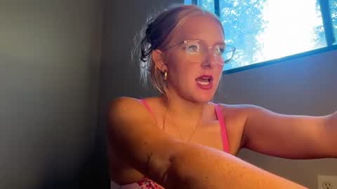Princess Ari  online show from June 2026 11:07:02 PM