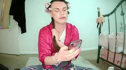 KCGREY online show from April 2026 09:12:02 PM