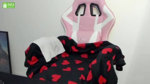 Snapshot of princesse_katey chatting on February 2025 04:47:01 PM miss me check out my YT   online show from February 2025 04:47:01 PM