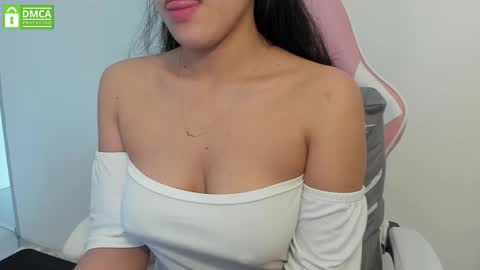 Snapshot of princesse_katey chatting on March 2025 01:21:01 PM miss me check out my YT   online show from March 2025 01:21:01 PM