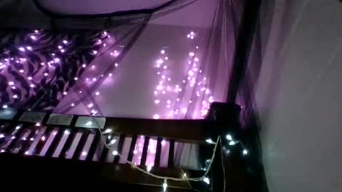 Holly love online show from October 2025 05:20:02 AM