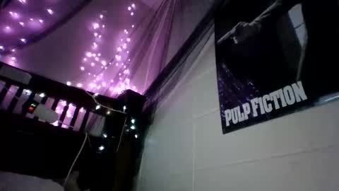 Holly love online show from November 2025 12:22:01 AM