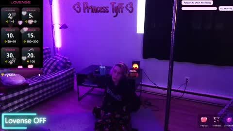 Snapshot of princesstyff chatting on April 2026 11:54:02 AM Tyff et Blast online show from April 2026 11:54:02 AM