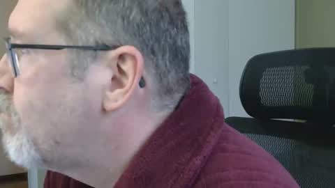 professor21255 online show from November 2025 12:37:02 PM