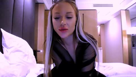 Barbara online show from December 2024 09:43:01 PM