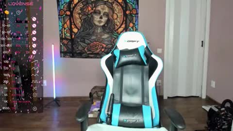 Di online show from December 2025 03:58:02 AM